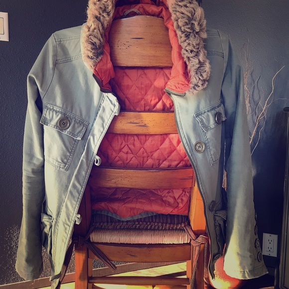 Coat - Picture 1 of 4